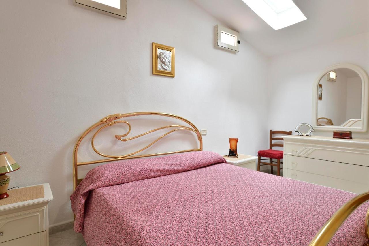Appartamento Holiday Cala Gonone Exterior photo